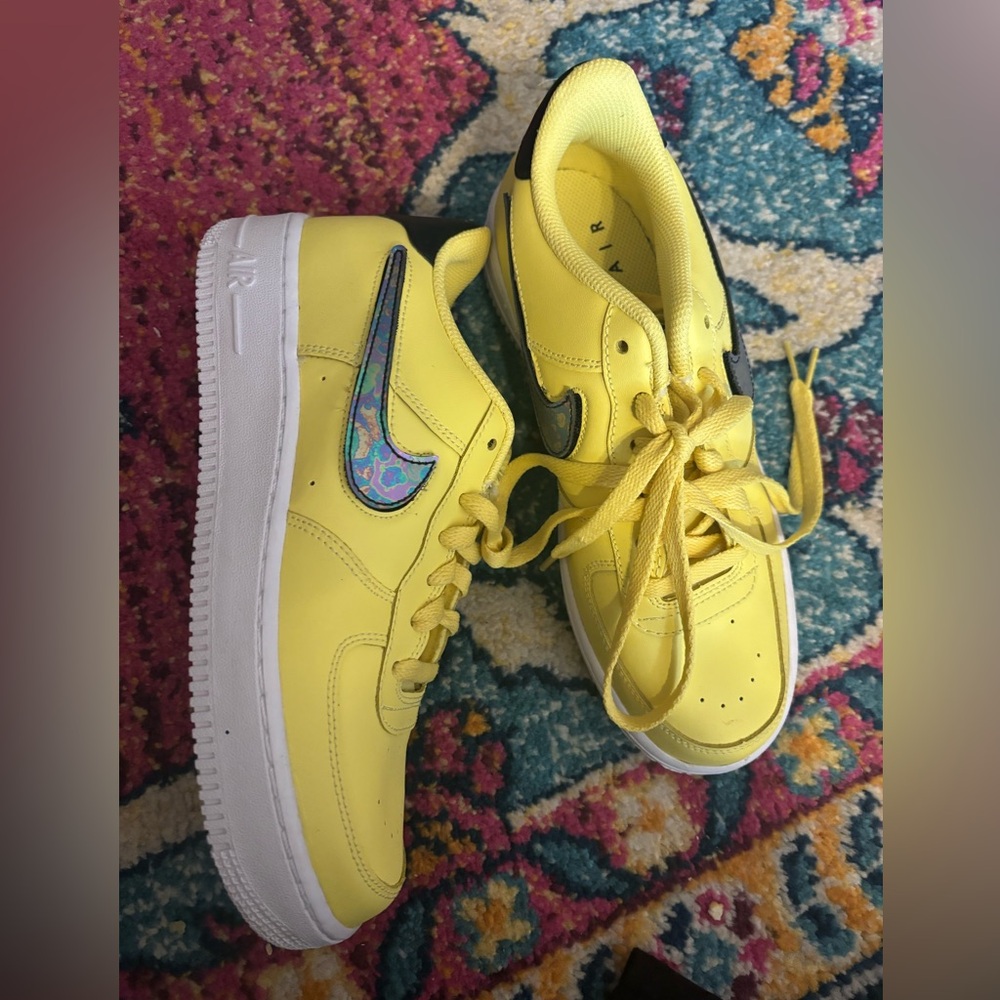 Nike Y Shoes